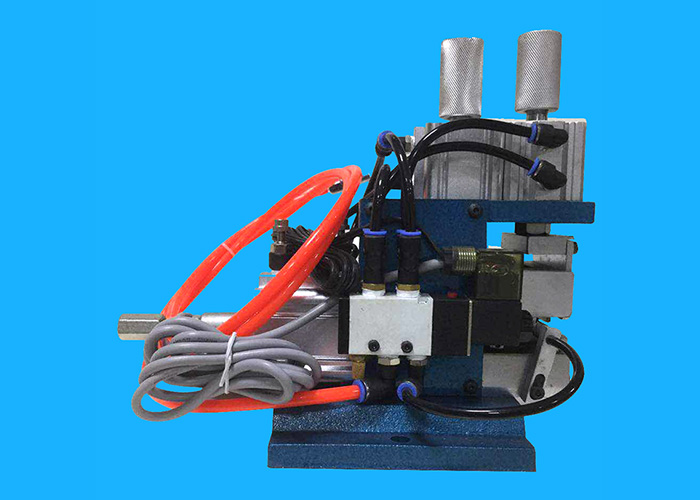 Pneumatic stripping and twisting machine